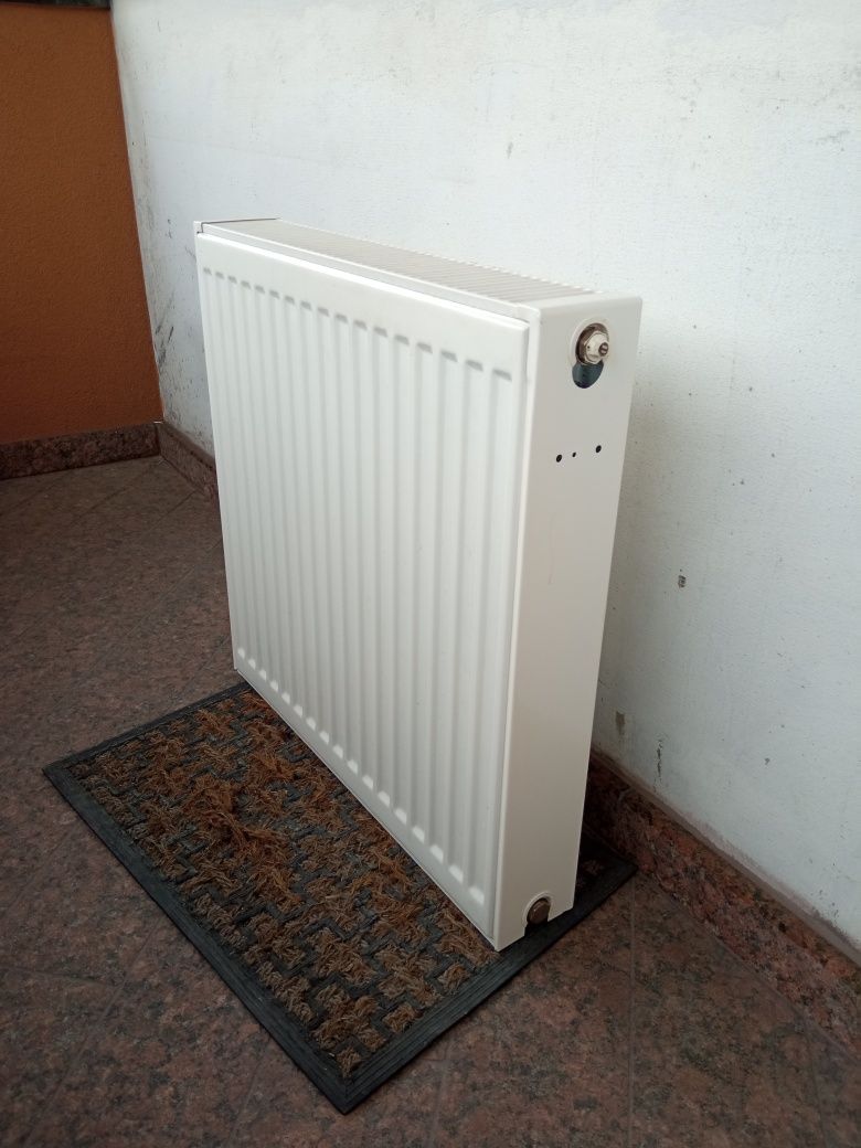 Grzejnik na wodę Eurotherm 60x60