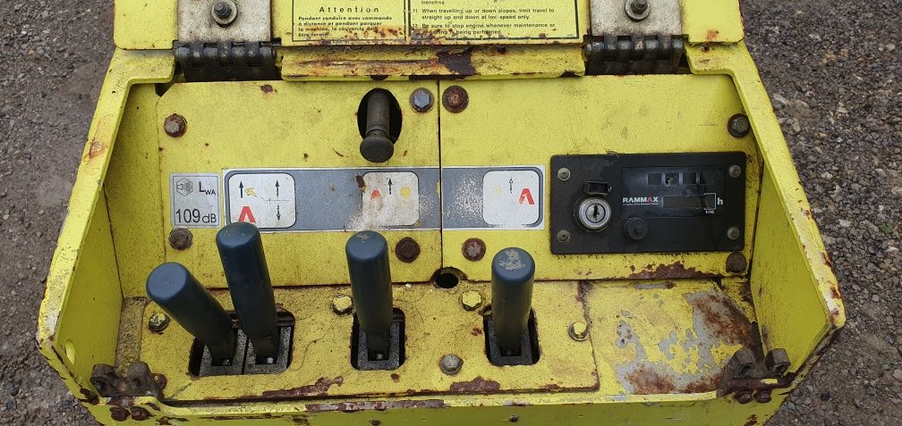 Walec okołkowany Rammax RW 1504-HF Ammann Wacker neuson Bomag Jcb