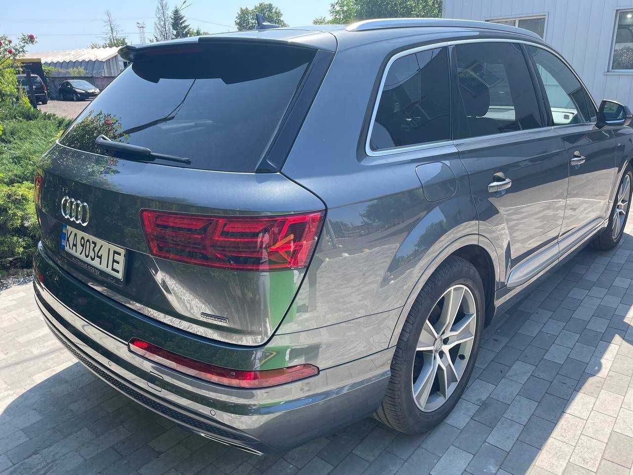 Audi Q7 S-iine LED