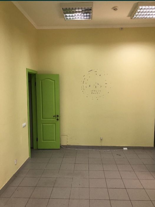 Продається офісне приміщення  в центрі