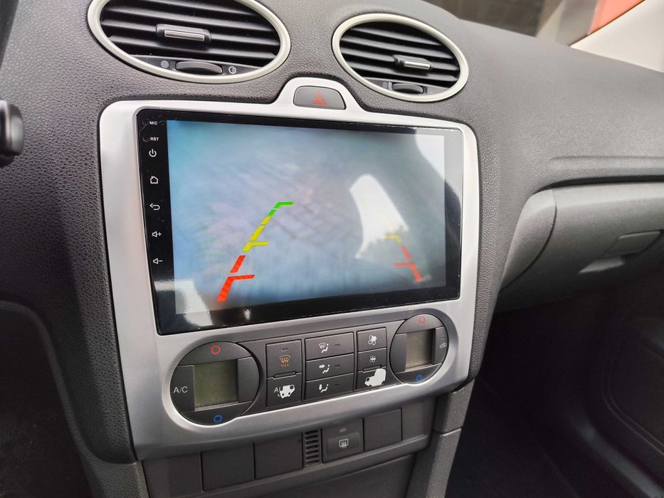 Ford Focus 1.6 (109cv)