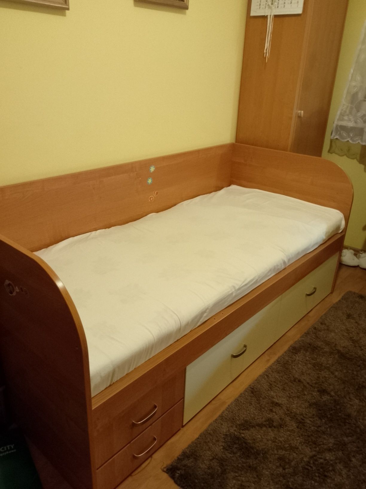 Łóżko! pojedyncze 180x80  z  szufladami 180x80 pod materac