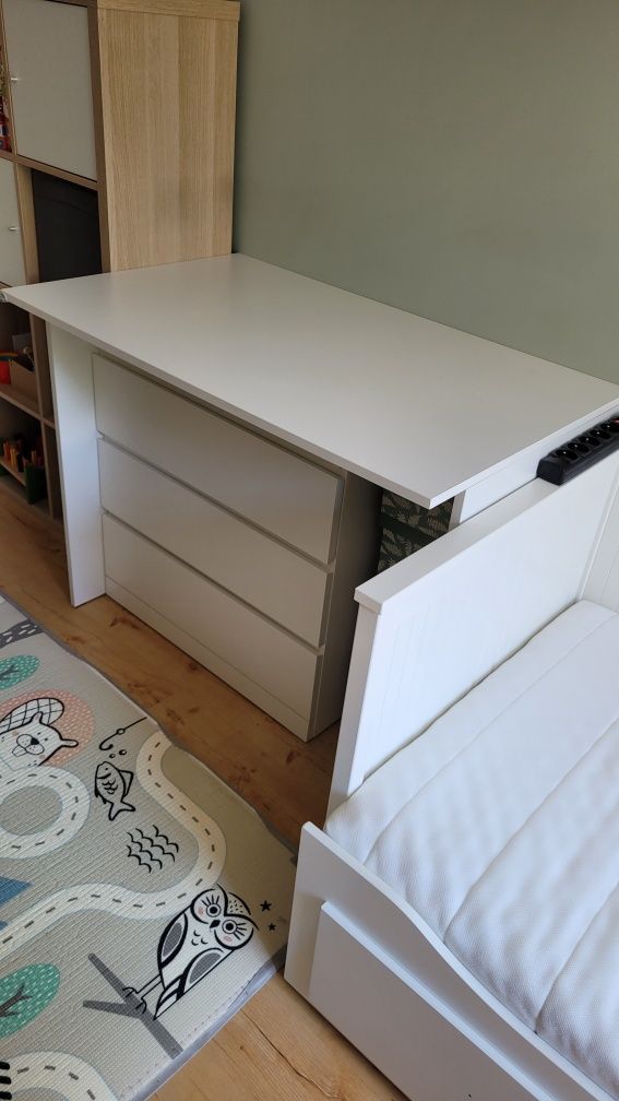 Ikea Malm z nadstawką na przewijak