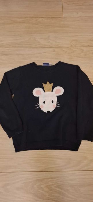 Sweterek ze świecącą koroną