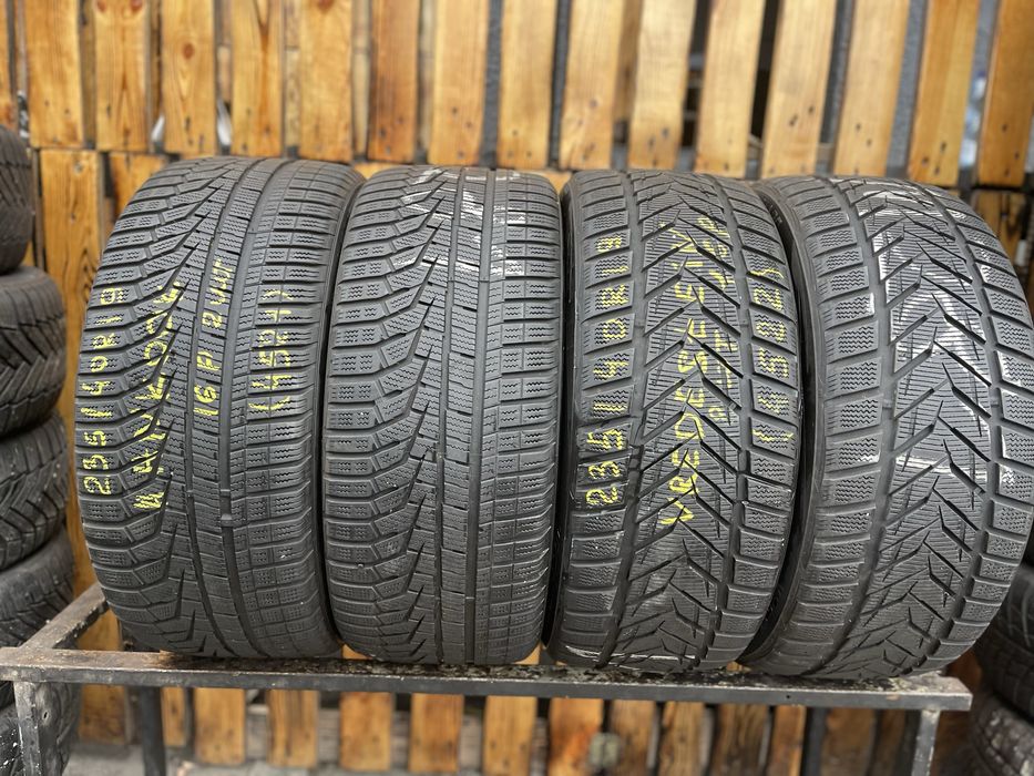 235/40 r19 шини, резина зима