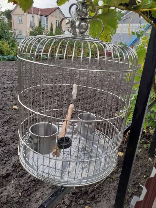 Продам клітку для канерів і папуги