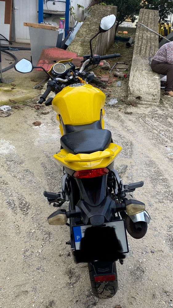 Moto 125 excelente