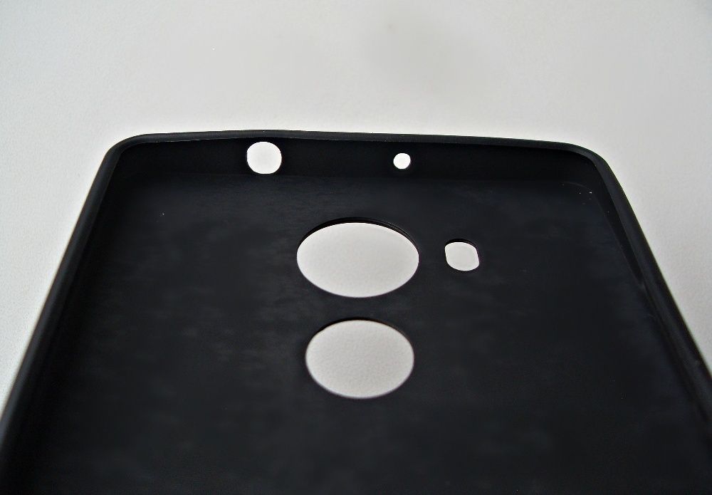 Черный матовый бампер/чехол на Huawei Mate 8