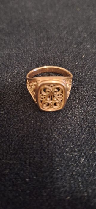 Złoty sygnet męski