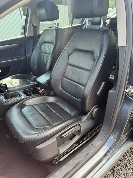 Сідушки сидіння комплект сидінь Passat b7 пасат б7 шкіра Європа