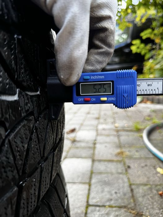 Opony Bridgestone Blizzak 235/45 R18 98V zimowe