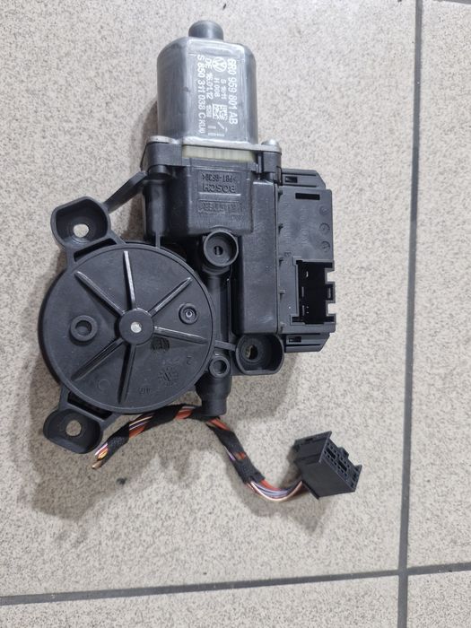 Silniczek modul drzwi vw polo