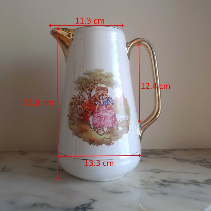 Estatuetas e Jarro Porcelana Antigas Velharias Artigos de Decoração