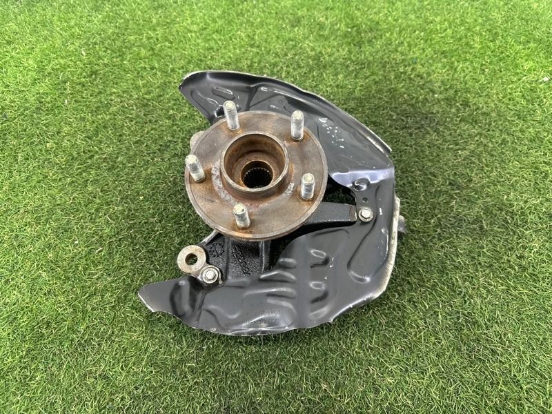 Поворотный кулак передний левый FORD ESCAPE MK4 1.5 2020