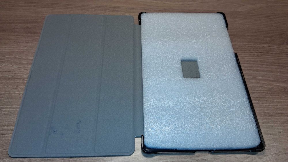 Etui Na Tablet 8–9 Calowy – Składane Magnetyczne Niebieskie