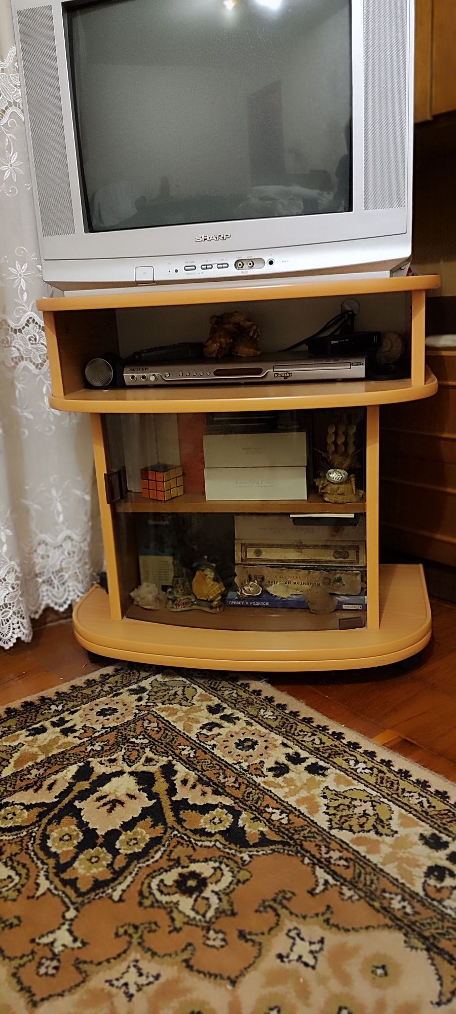 Тумба під телевізор або іншу техніку