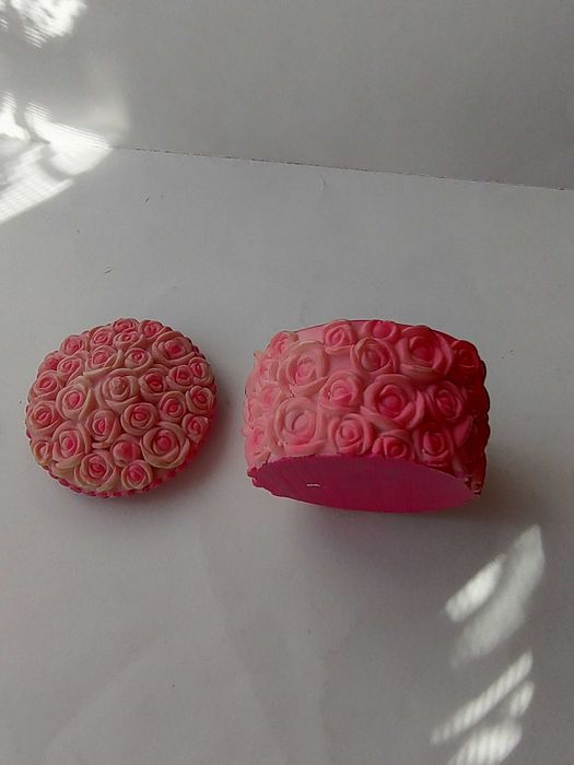 Mini puzderko w różyczki