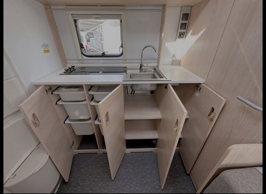 Jak Nowa przyczepa kempingowa Adria Aviva DMC 1350kg
