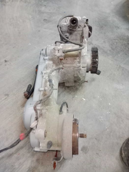 aprilia scarabeo 50 silnik 50ccm 4 t 4t