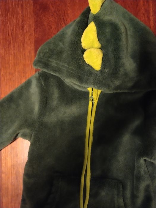 Polar z motywem dinozaura