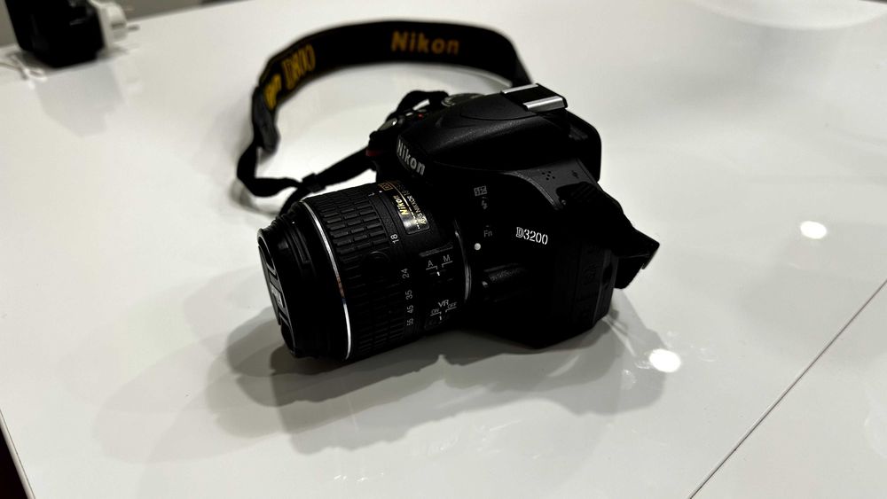 NIKON D3200 (body) 24Mpx jak nowy + Obiektyw 18-55mm VR