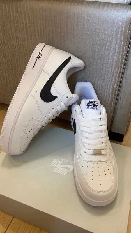 Nowe oryginalne buty Nike Air Force 1 07 R:40.5-45