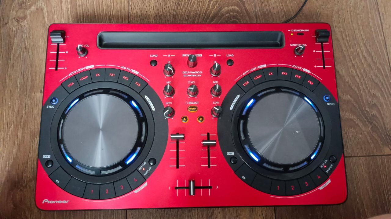 Kontroler PIONEER DDJ-WeGO3 Czerwony