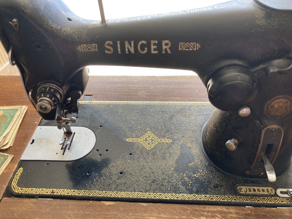 Máquina costura SINGER - anos 50