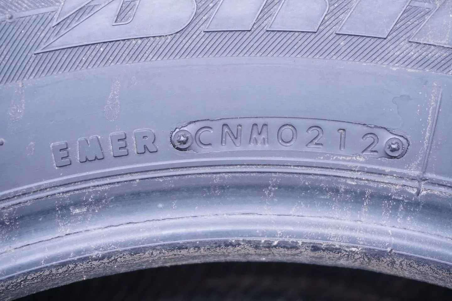 Opona Bridgestone Dueler H/P Sport 215/60/17 96H