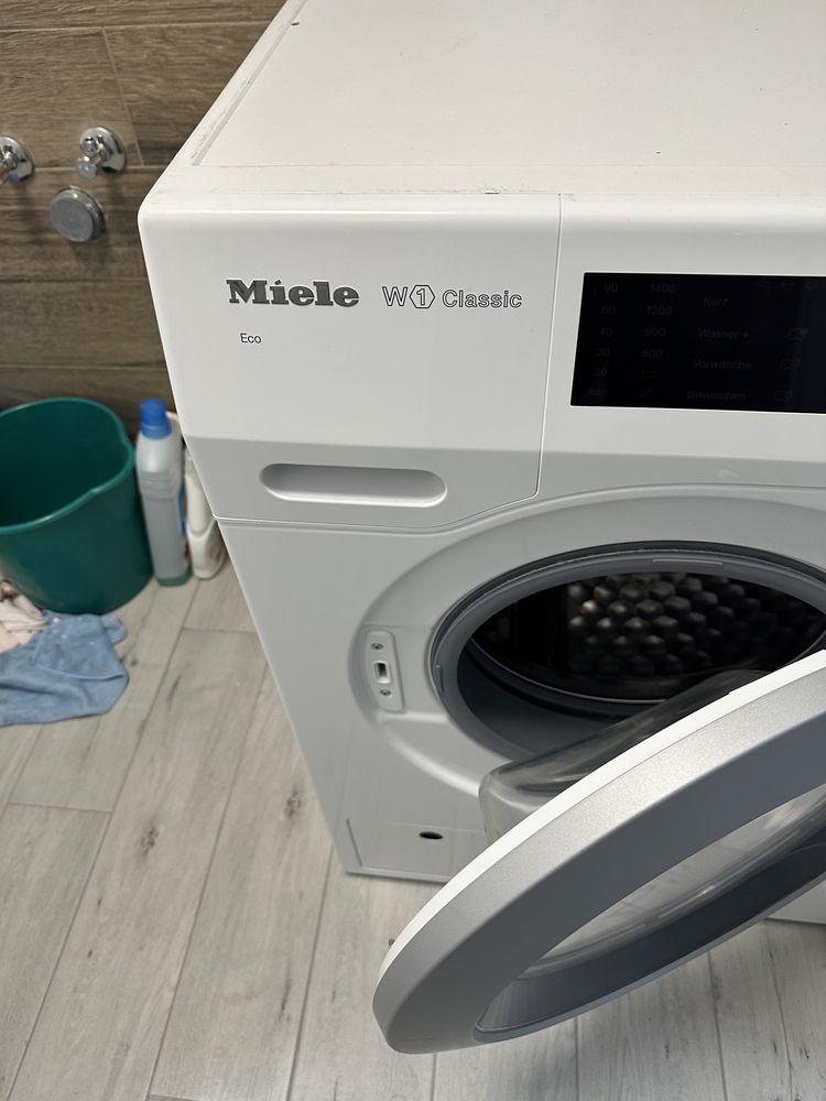 Пральна машина Miele