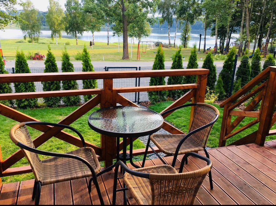 Całoroczne domki nad jeziorem Bożkowice z klimatyzacją/ogrzewaniem