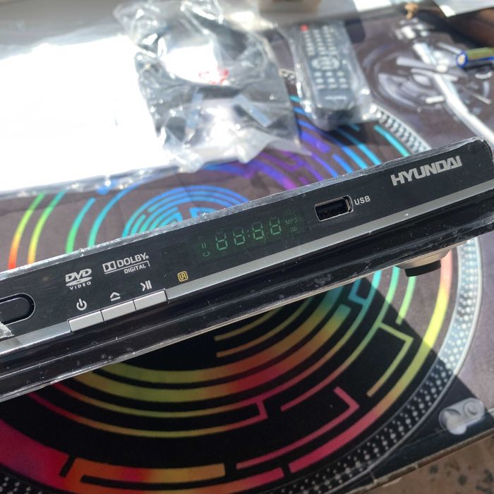 DVD плеєр Hundai DV2X361DU (region 2)