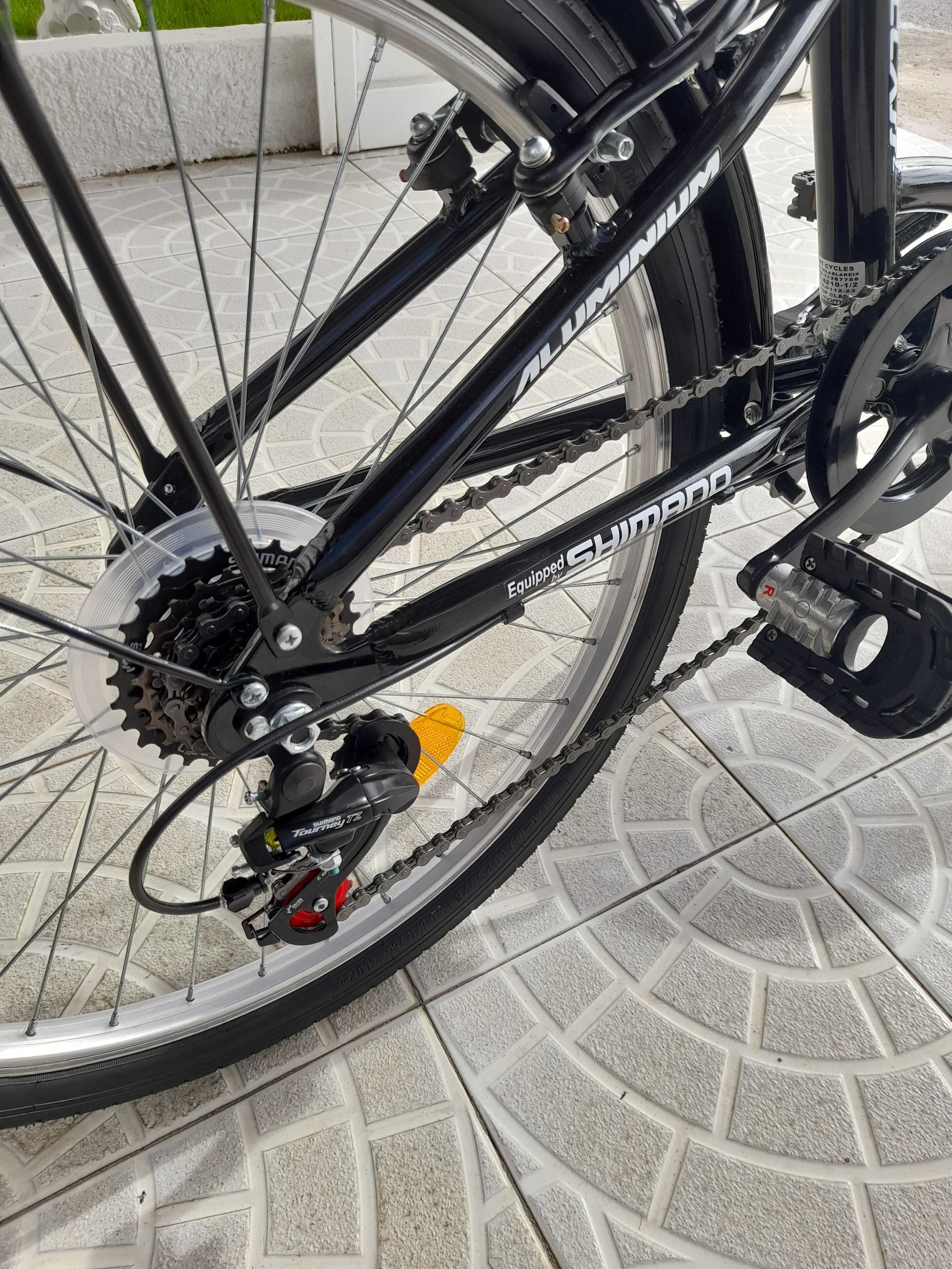 Vende – se bicicleta dobrável da marca Moma, em estado de novo,