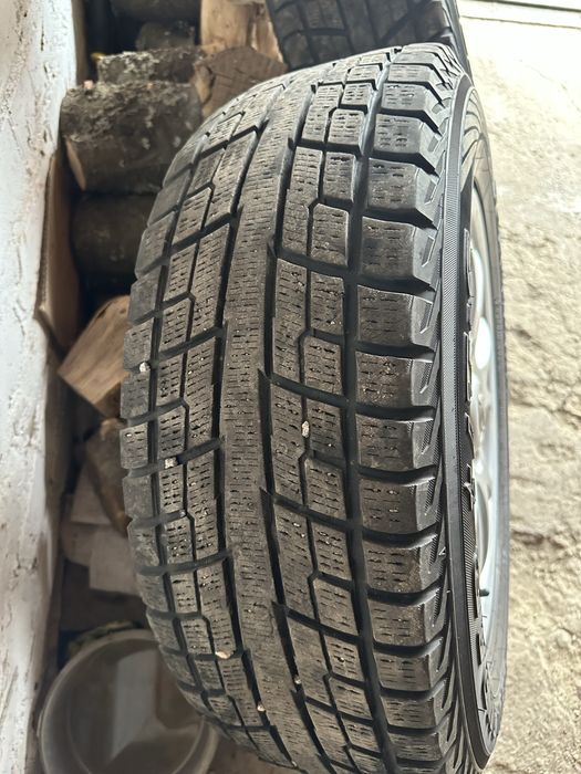 215/65 r16 yokohama