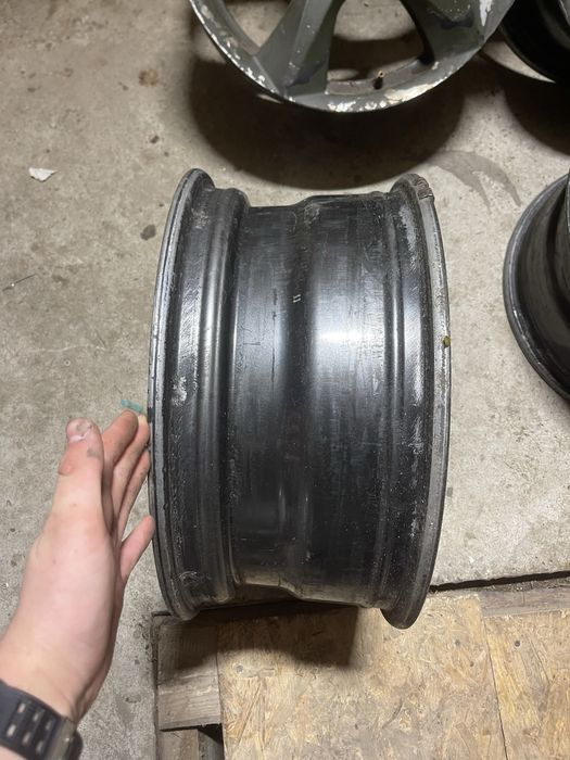 Продам тітани 17 r