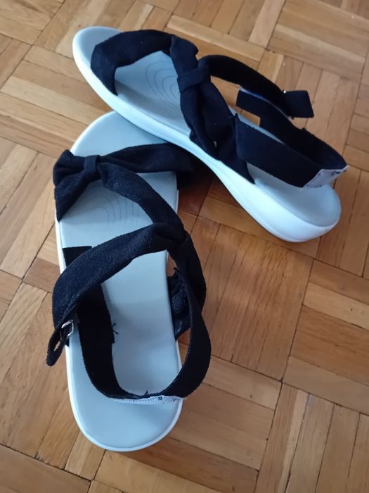 Nowe sandały nie używane