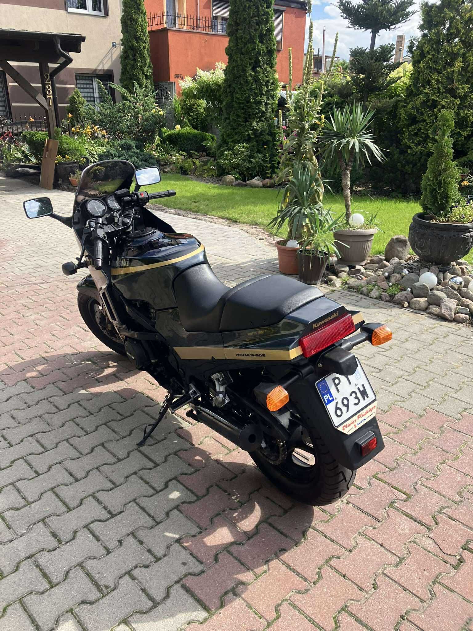 Kawasaki GPZ 600R