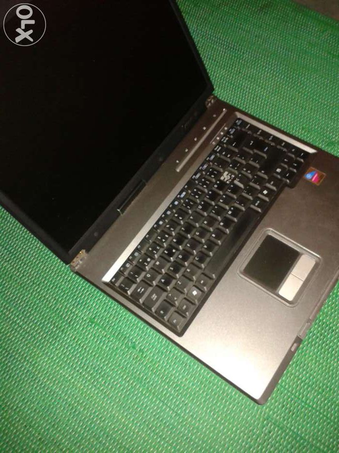 Portátil avariado Asus A3000, já sem algumas peças.