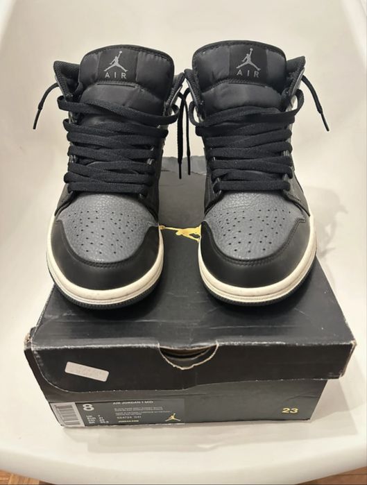 Air Jordan 1 Mid Black Dark Grey