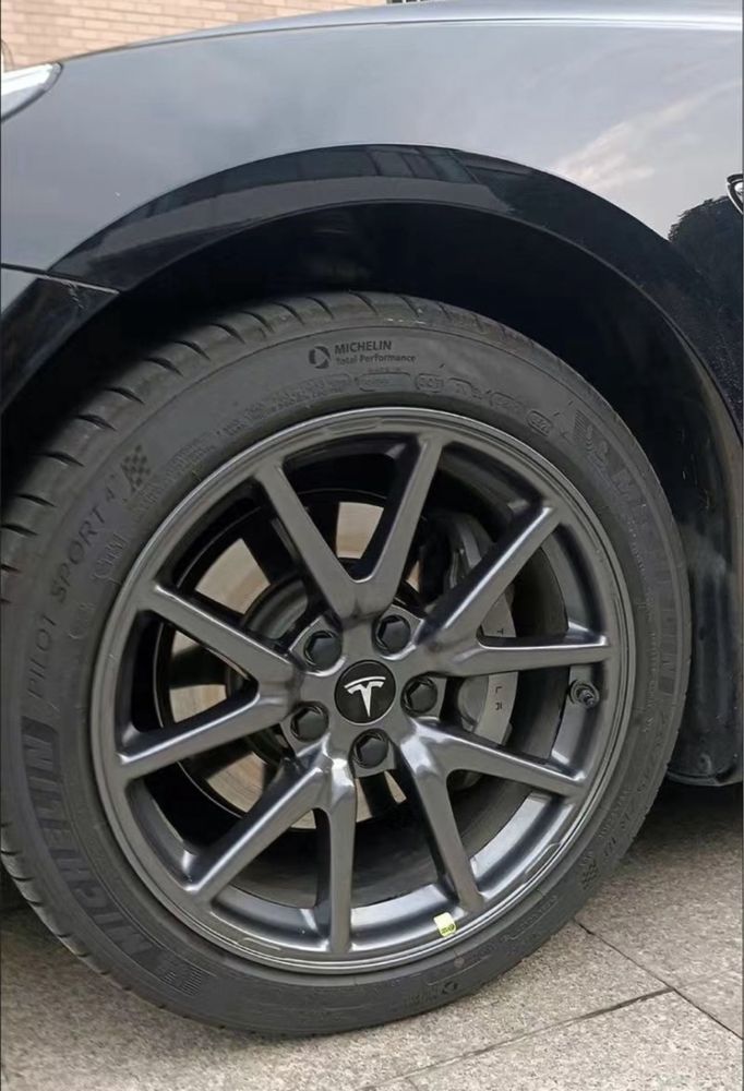 Комплект ковпачків для коліс (дисків) Tesla Model 3/Y