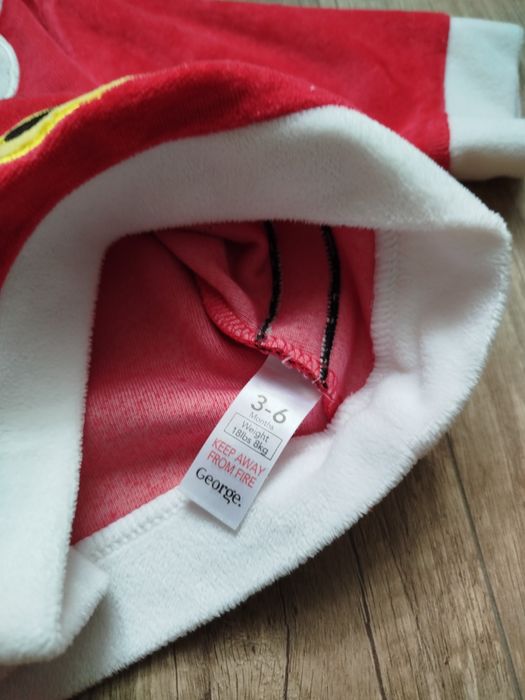 Strój, przebranie na święta, mikołaj