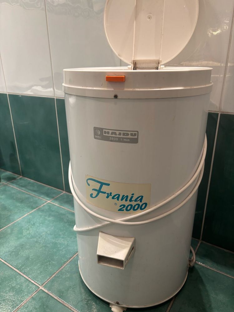 Wirówka Frania - oldskul z pełną funkcjonalnoscią