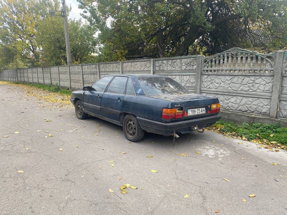 Ауди 100 2.0 бензин с ГБО под ремонт или запчасти