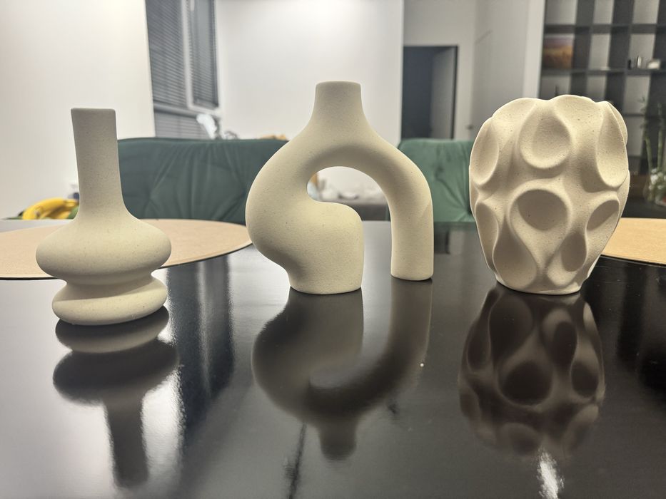 Набір декоративних керамічних ваз