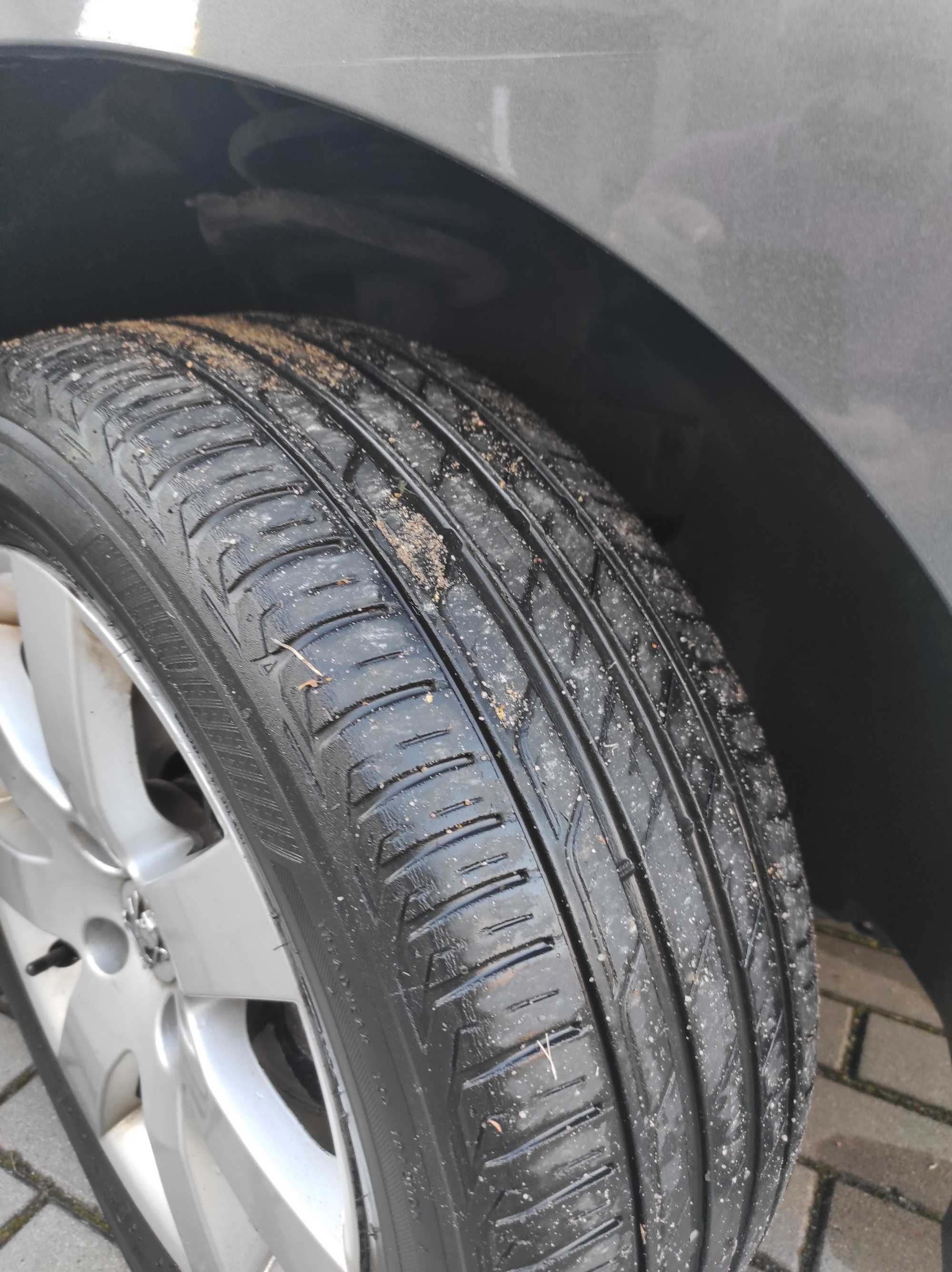 Peugeot 308 SW hak relingi instalacja gazowa