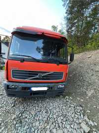 Volvo      FL220