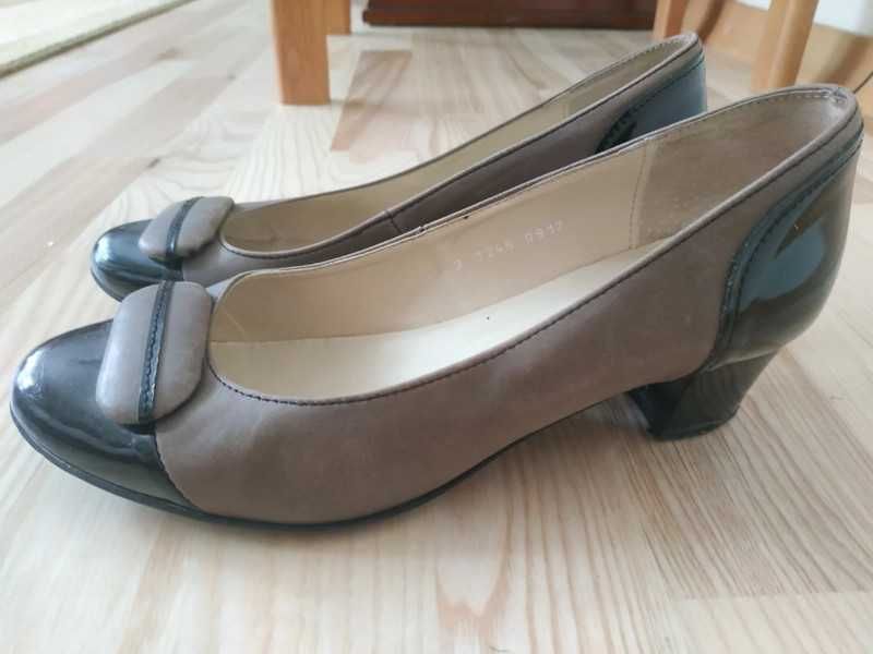 Buty na niskim obcasie skóra