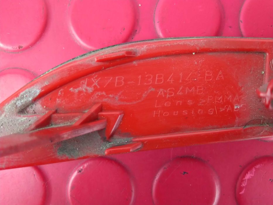 Farolim / Refletor Trás Direito [Ford Focus IV]