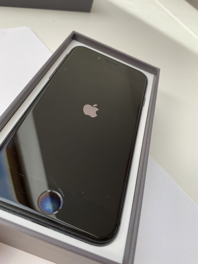 iPhone 8, 64GB, stan bardzo dobry