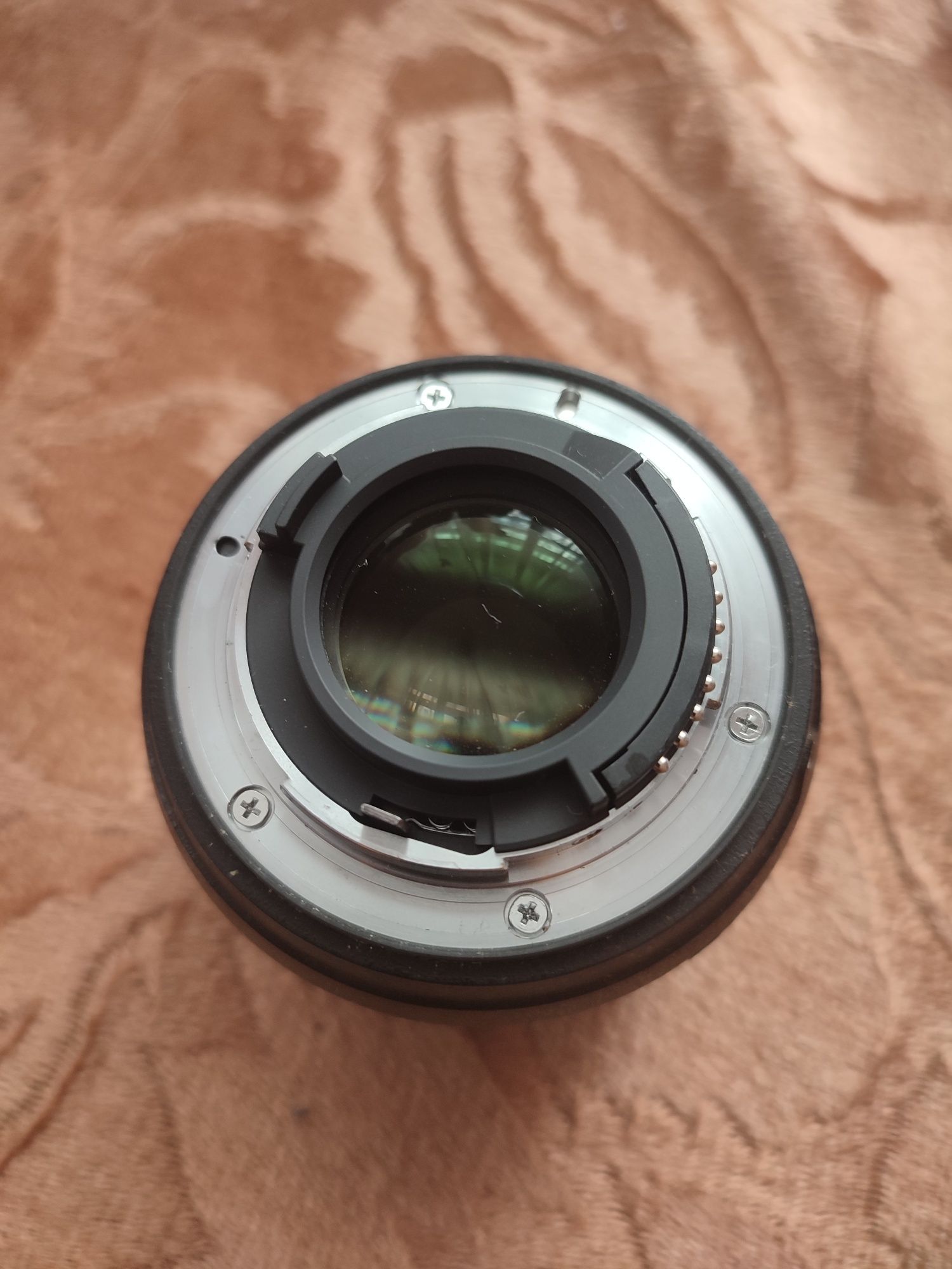 Об'єктив Nikon AF-S DX Nikkor 35mm f/1.8G
